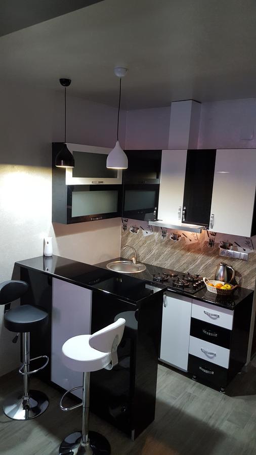 באטומי Roini Apartment מראה חיצוני תמונה